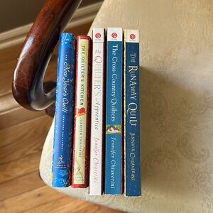 Lot of 5 books by Jennifer Chiaverini featuring the Elm Creek Quilts series